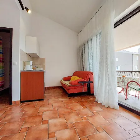 Ilija Apartment *