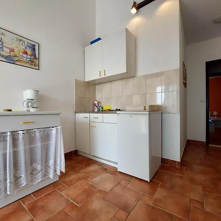 Ilija Apartment *