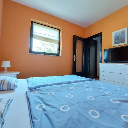 Ilija Apartment *